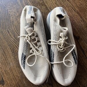 UNLTD Shoes slip-on sneaker Size 9.5 Beige